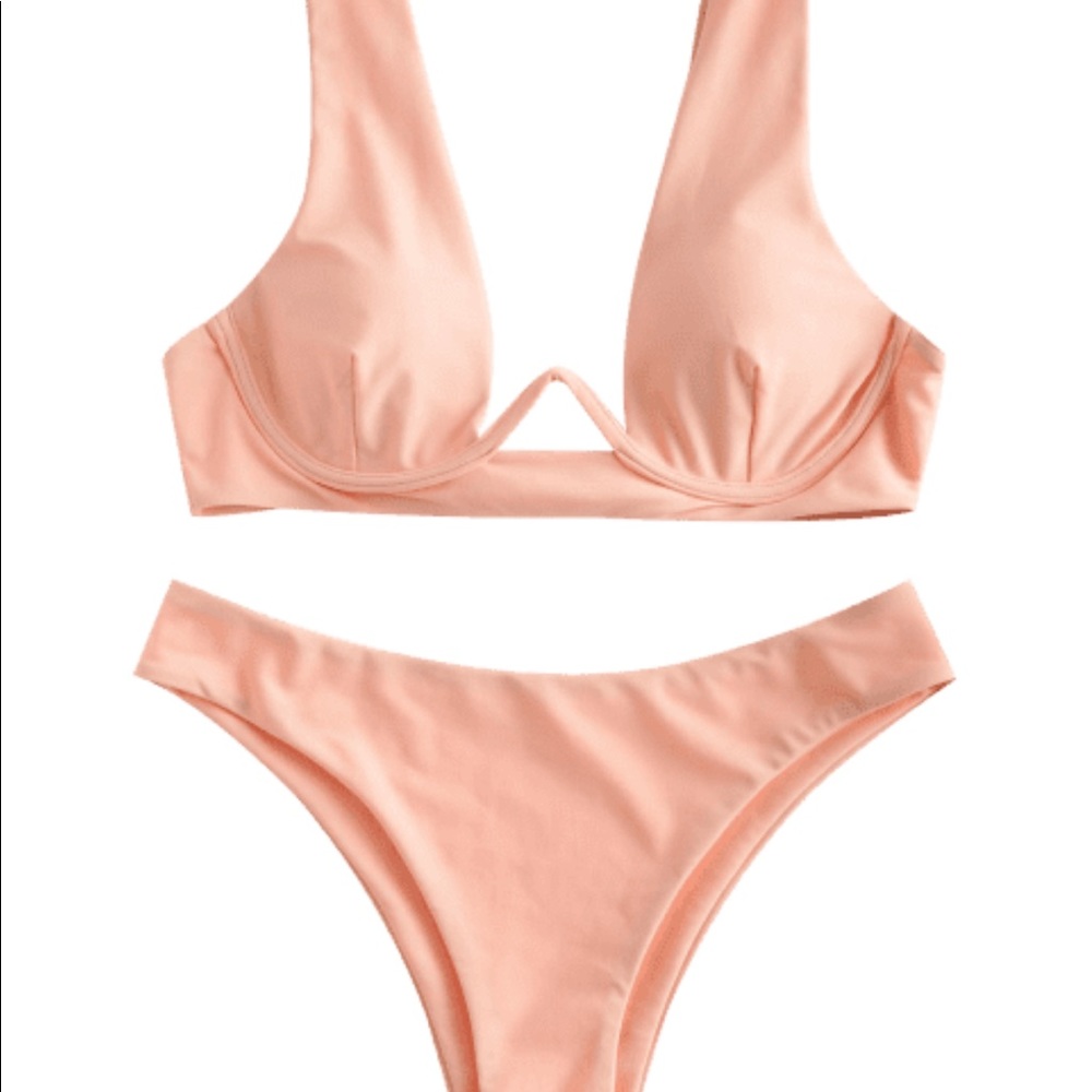 Jessica Howell x ZAFUL Underwire Bikini